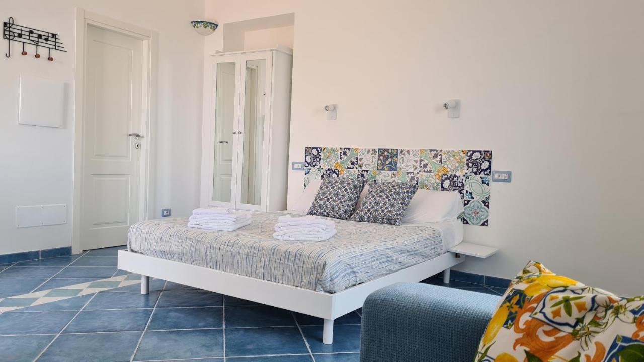 Ferienwohnung The Little Tower Of Minuta Scala Exterior foto